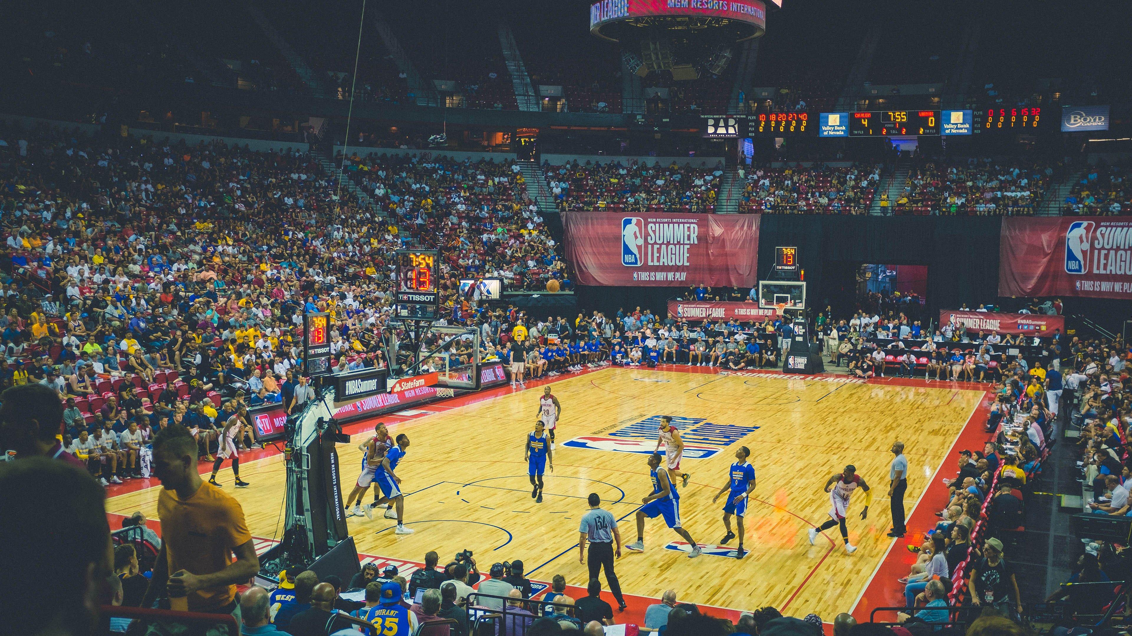 希腊男篮热身赛告捷，字母哥缺席本土后卫集体回暖，团队磨合仍是关键课题